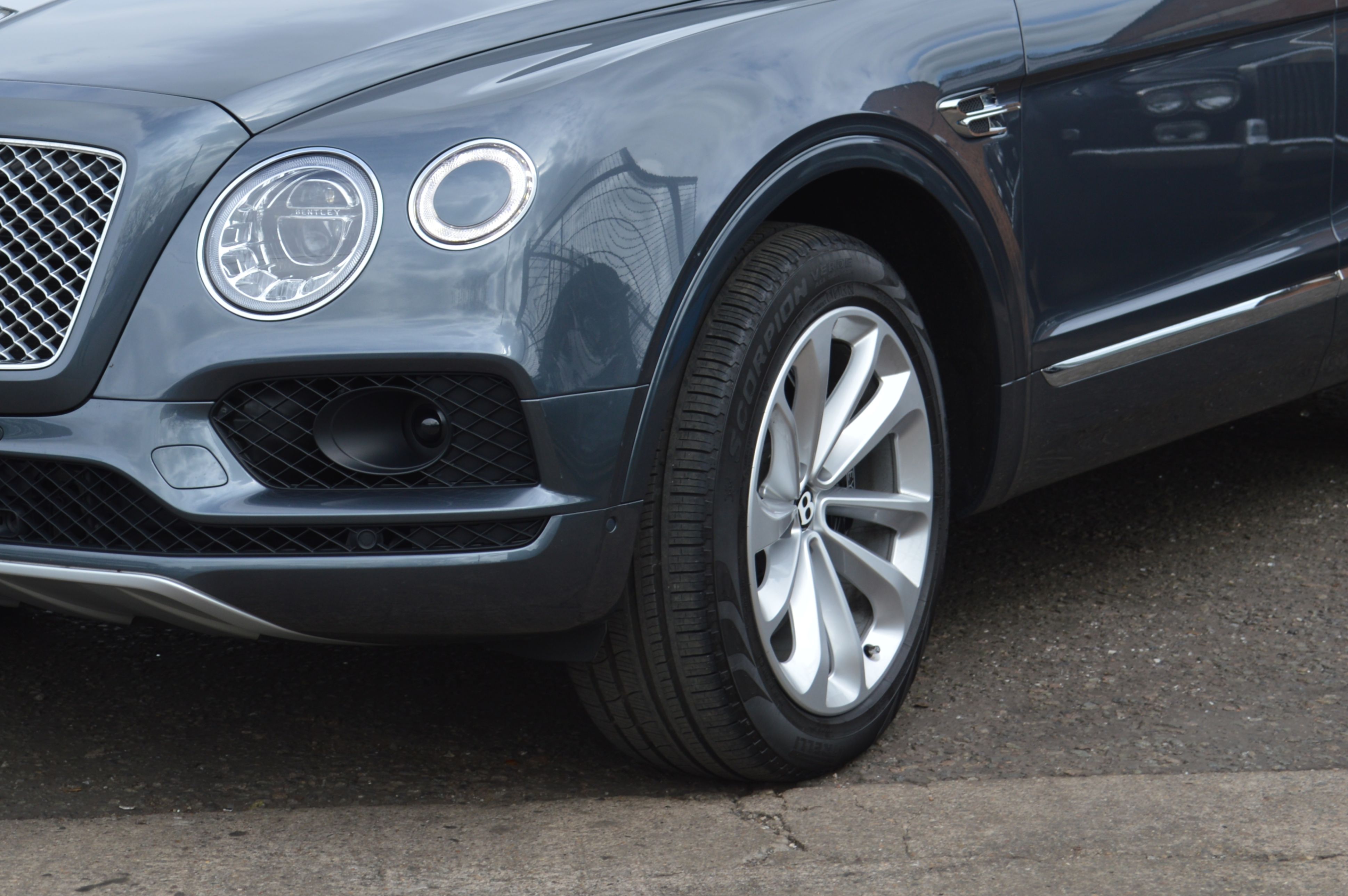 Bentley Bentayga Wheel & Tyre Assemblies